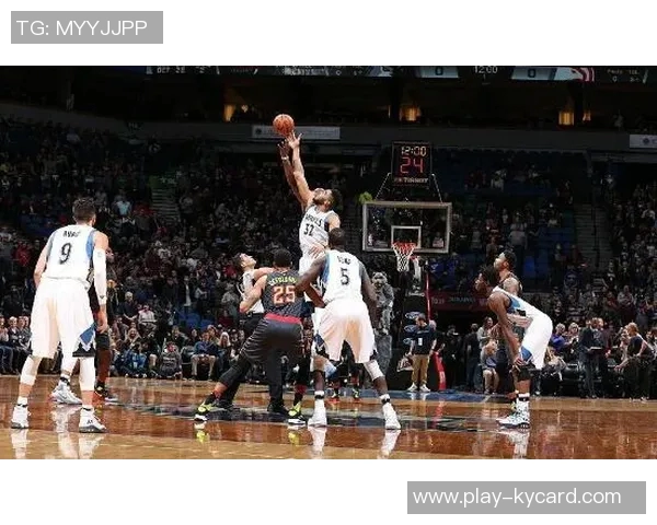 NBA赛事分析:老鹰击败快船活塞战胜雄鹿国王遭火箭逆转